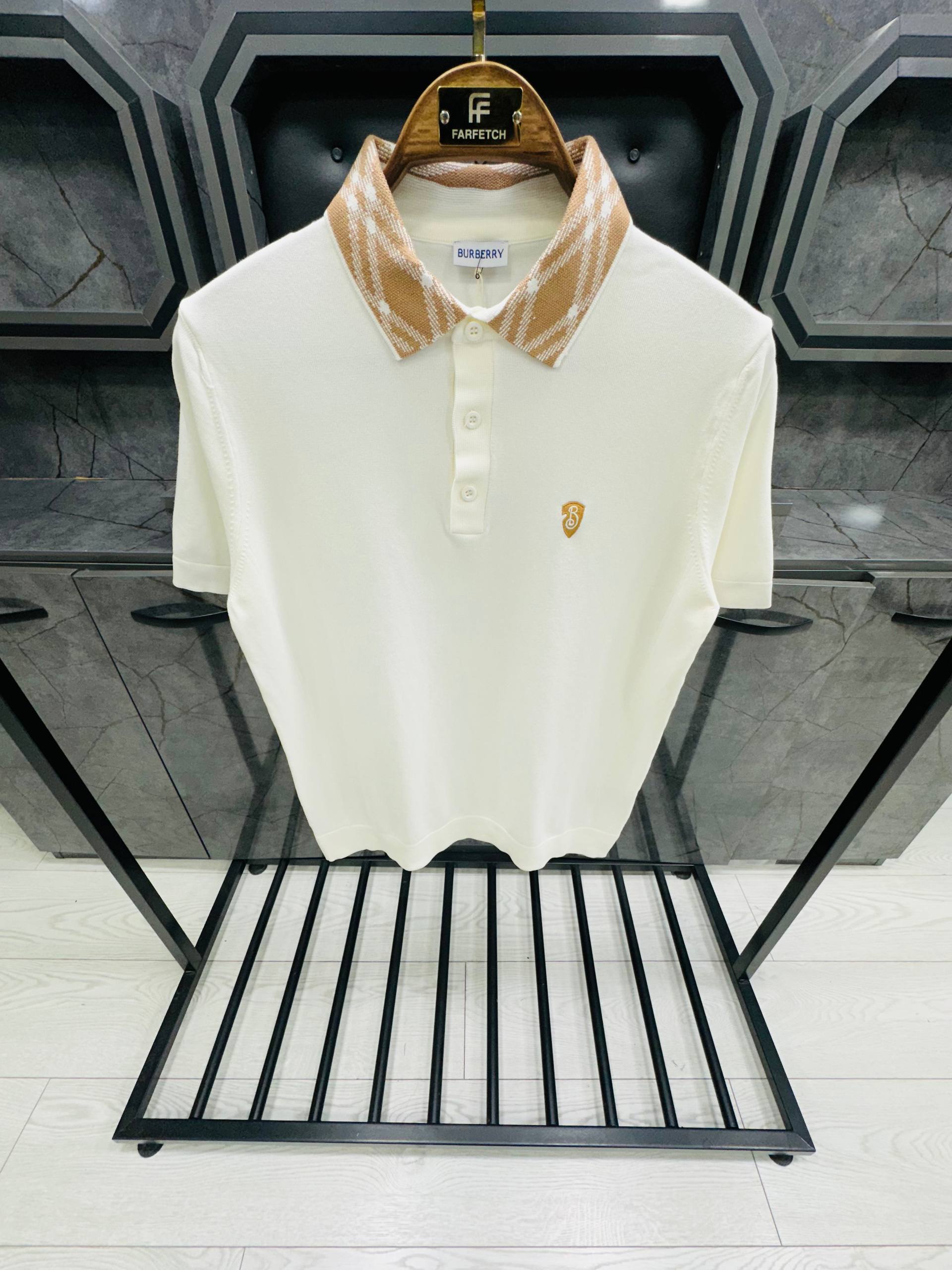 Burberry Tshirt