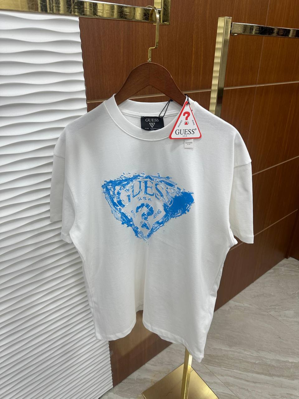 Guess Tshirt