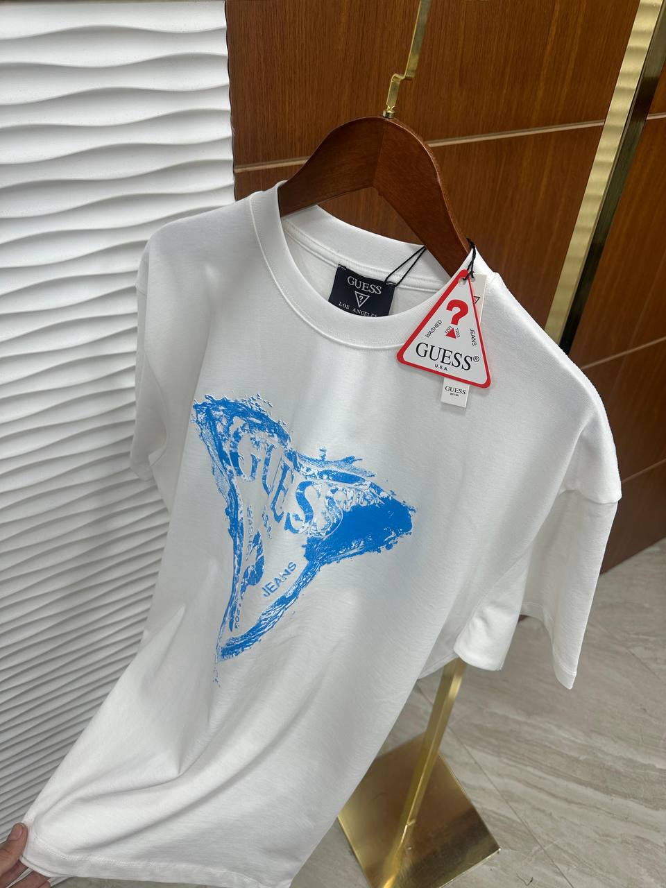 Guess Tshirt