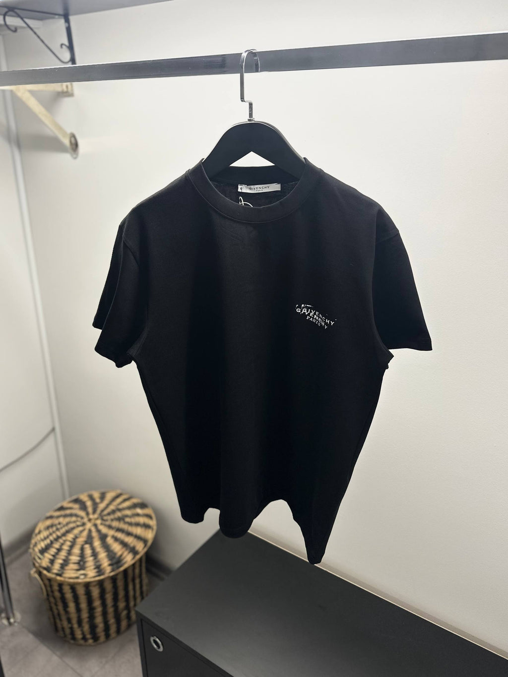 Givency Tshirt