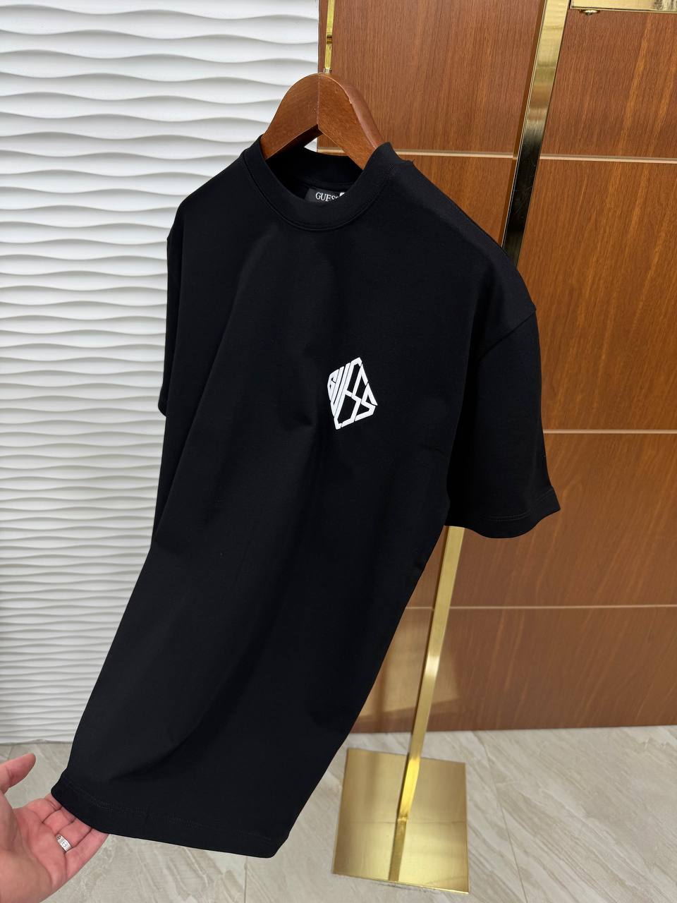 Guess Tshirt