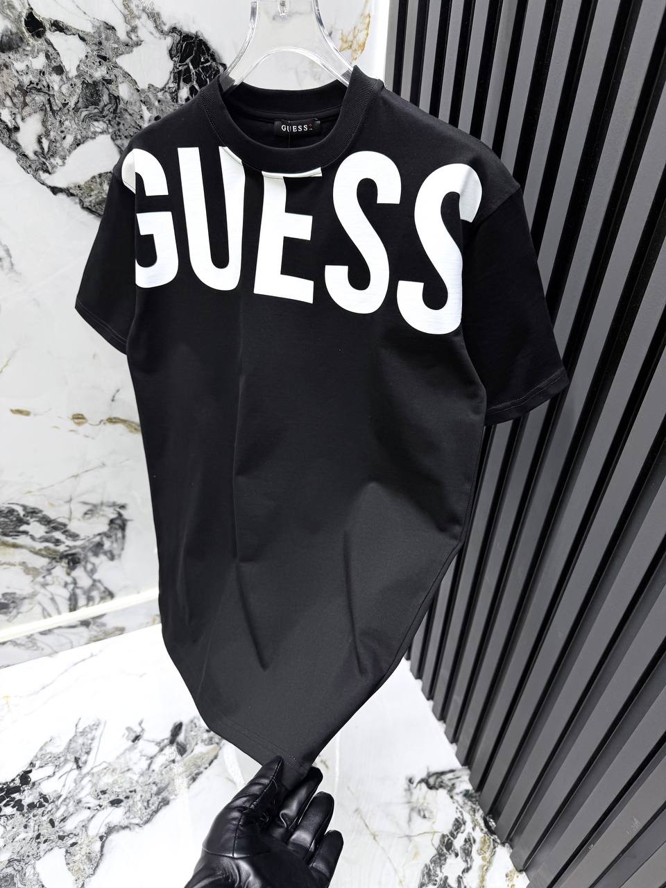 Guess Tshirt