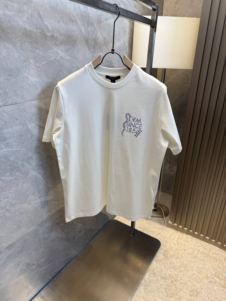Lv Tshirt