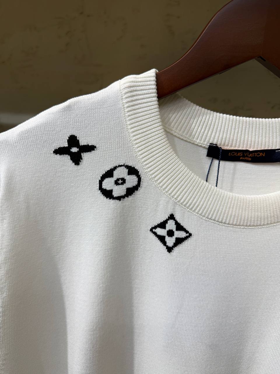 Lv Triko Tshirt