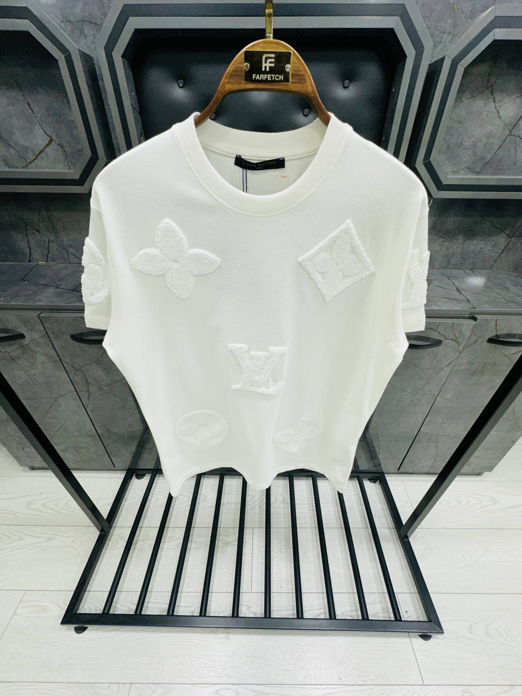 Lv Tshirt
