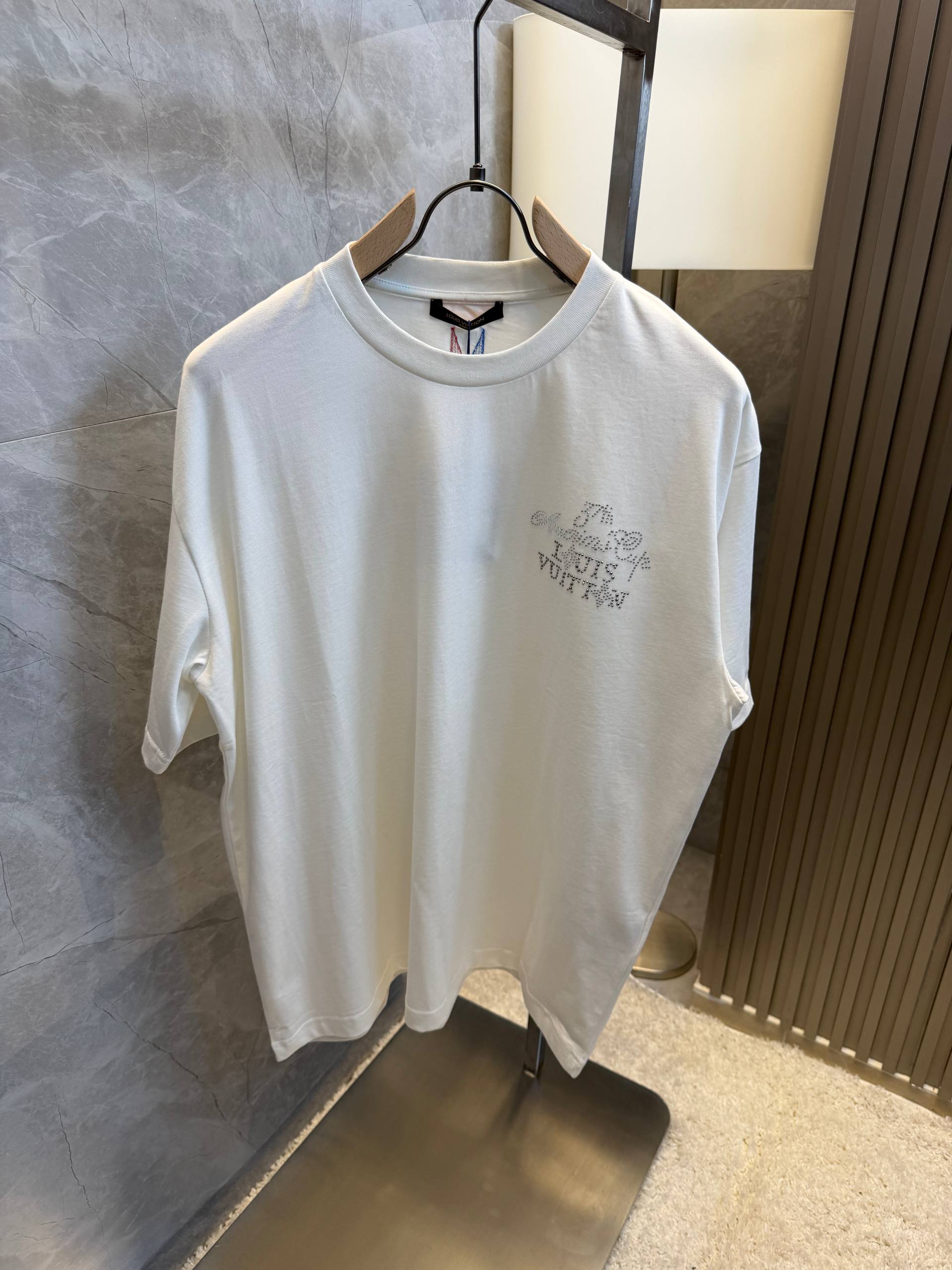 Lv Tshirt