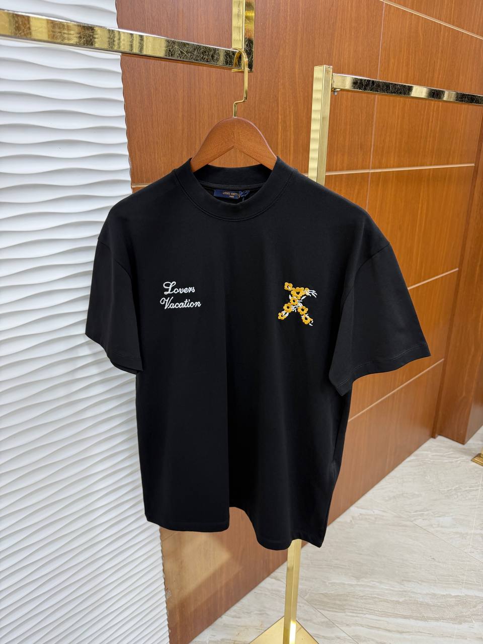 Lv Tshirt